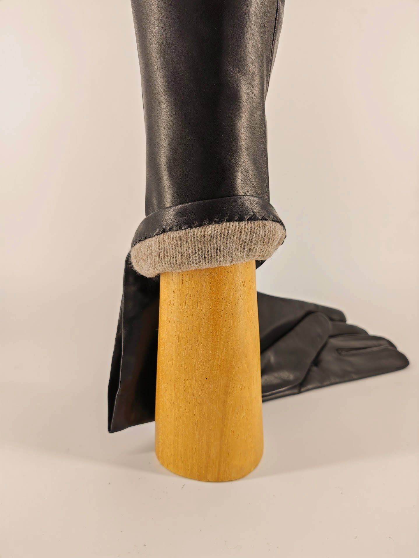 Elisa . Long 8 Inches . Cashmere