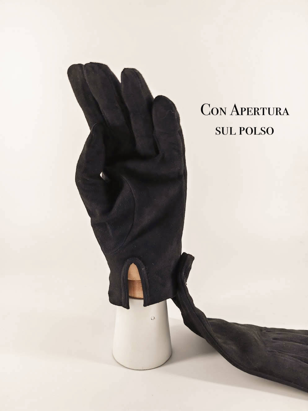 Camilla . Suede . Cashmere