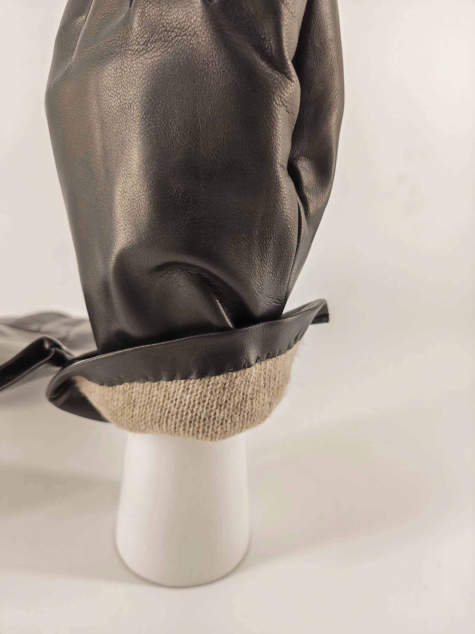 Carla . Classico . Cashmere