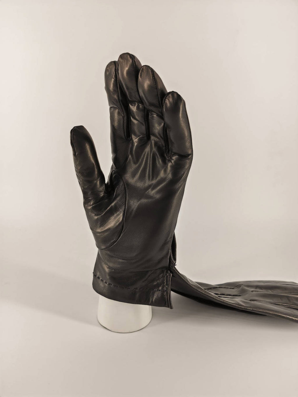 Dante . 3 Stitches . Cashmere