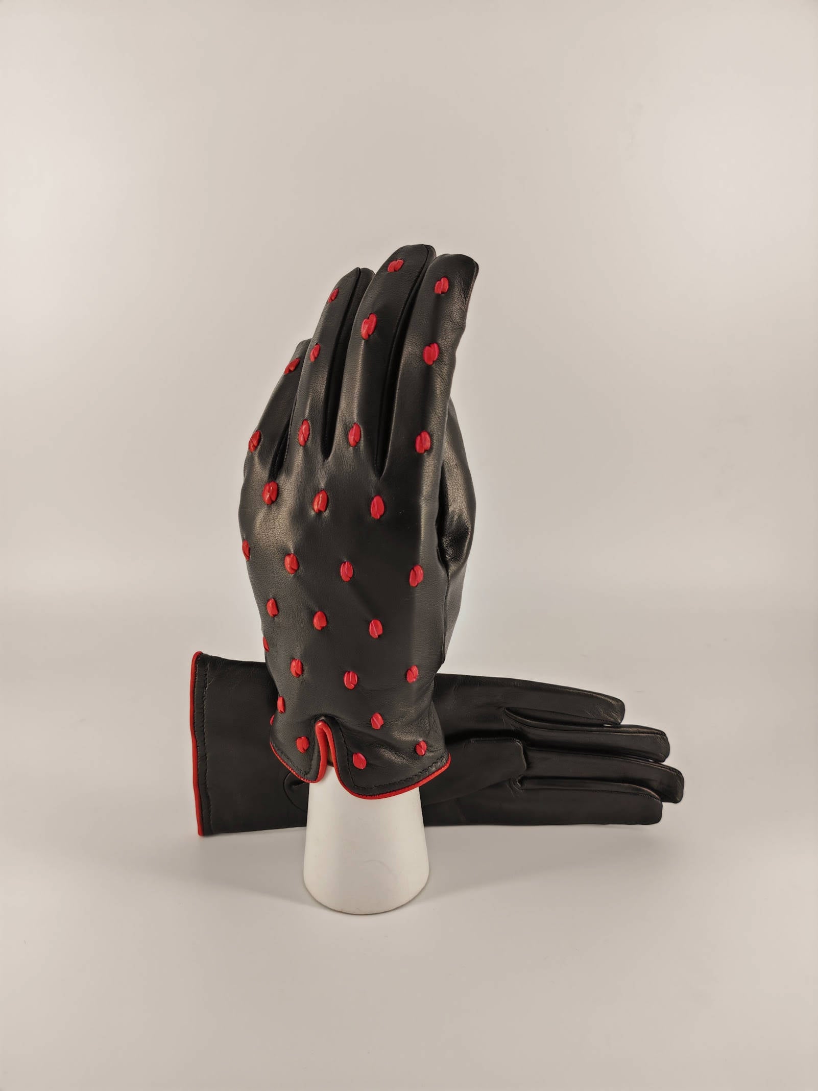 Emma . Pois . Cashmere