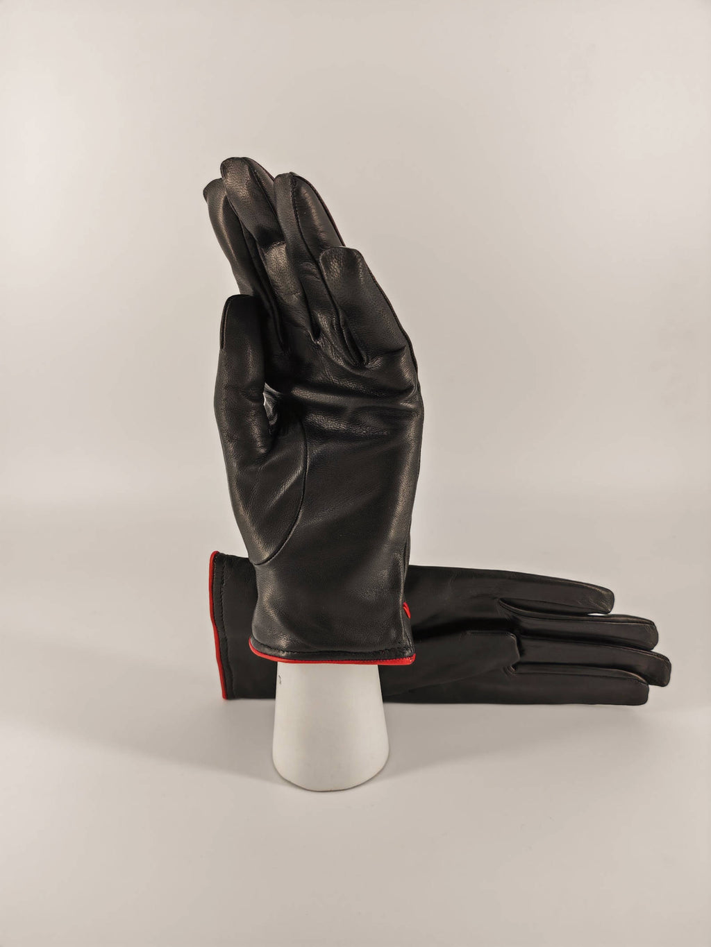 Emma . Pois . Cashmere