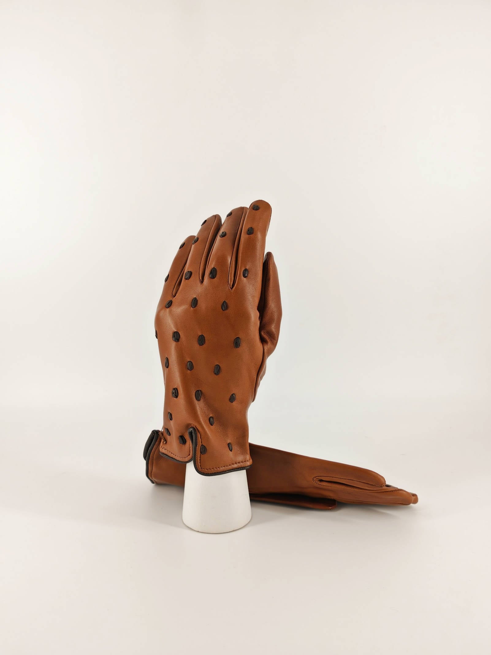 Emma . Pois . Cashmere