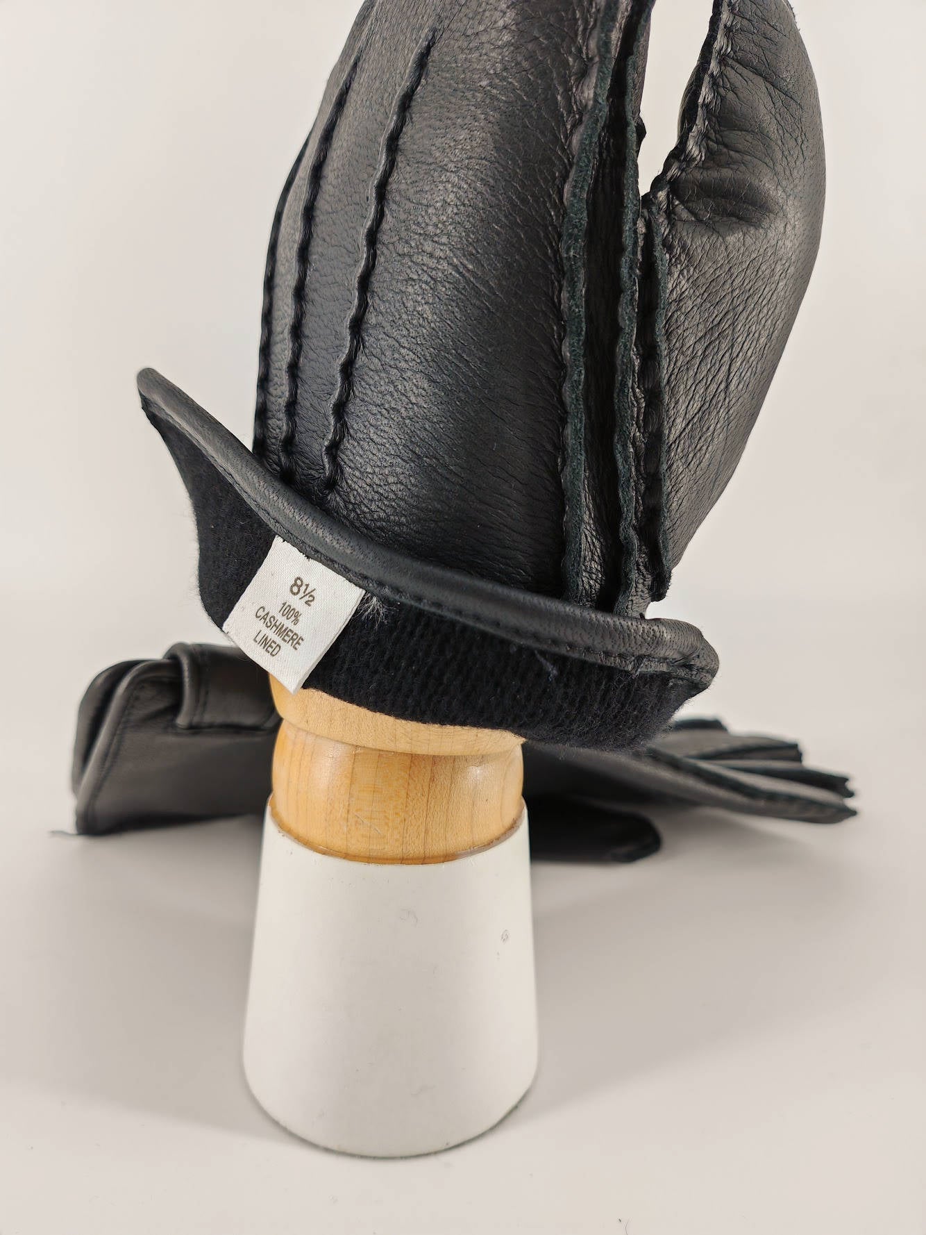 Michelangelo . Pelle di Cervo Bottone . Cashmere