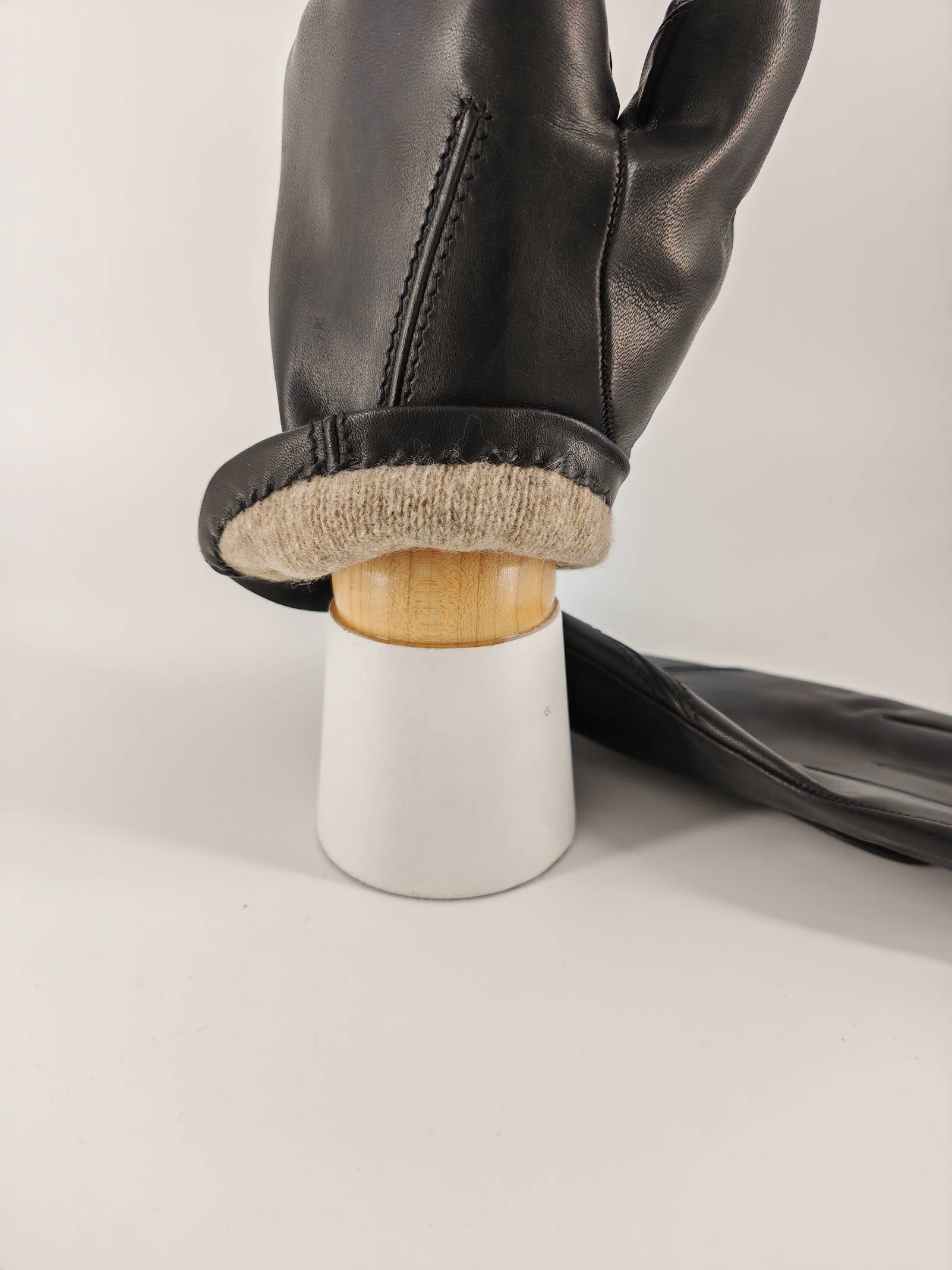 Augusto . Bottone Sopra . Cashmere