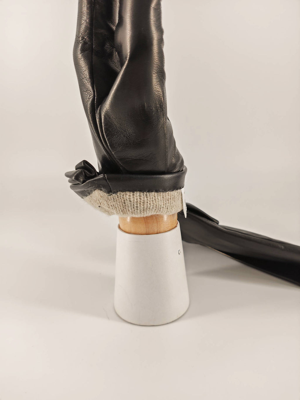 Gemma . Bow . Cashmere