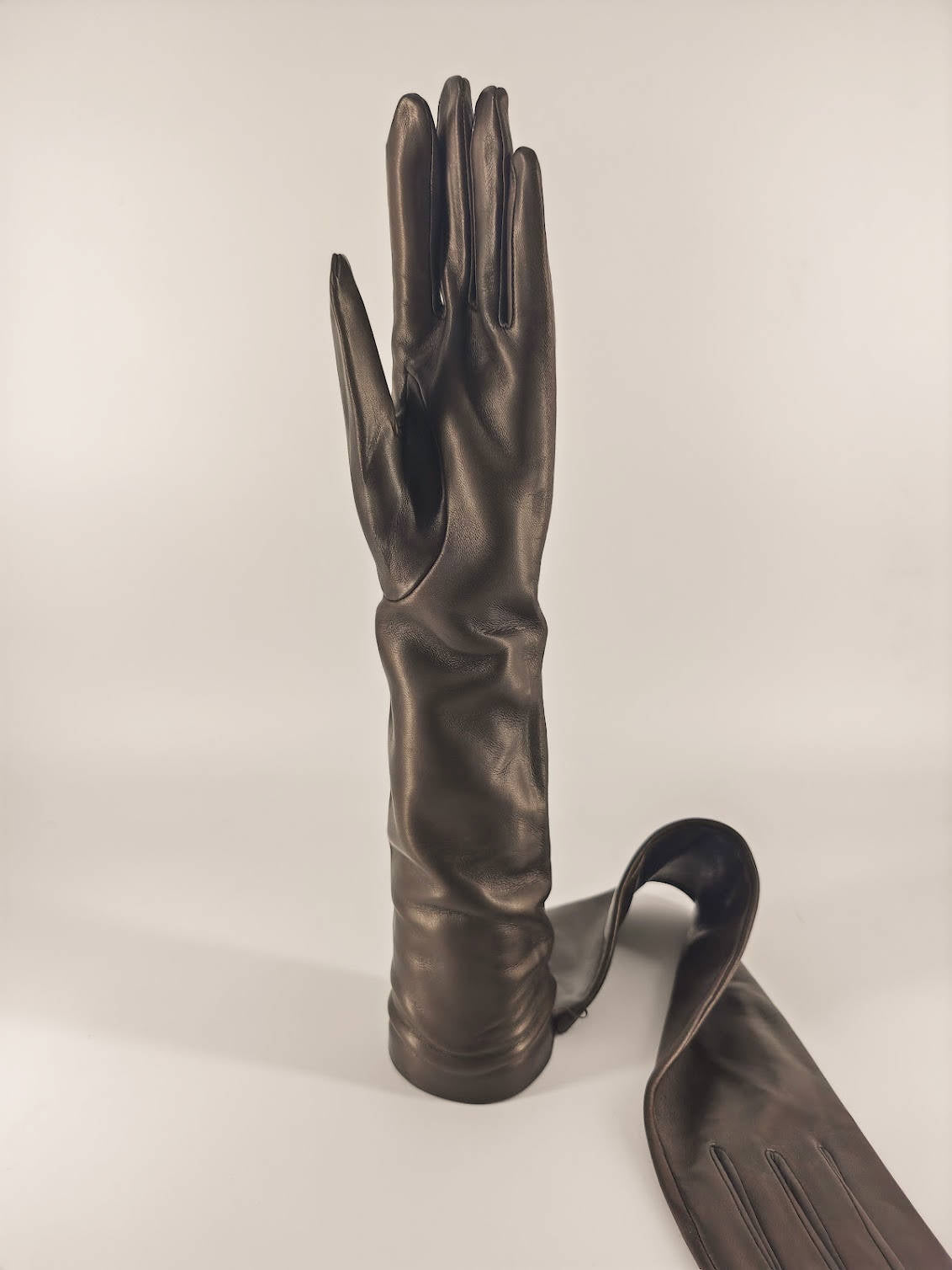 Elisabetta . Long 8 Inches . Silk