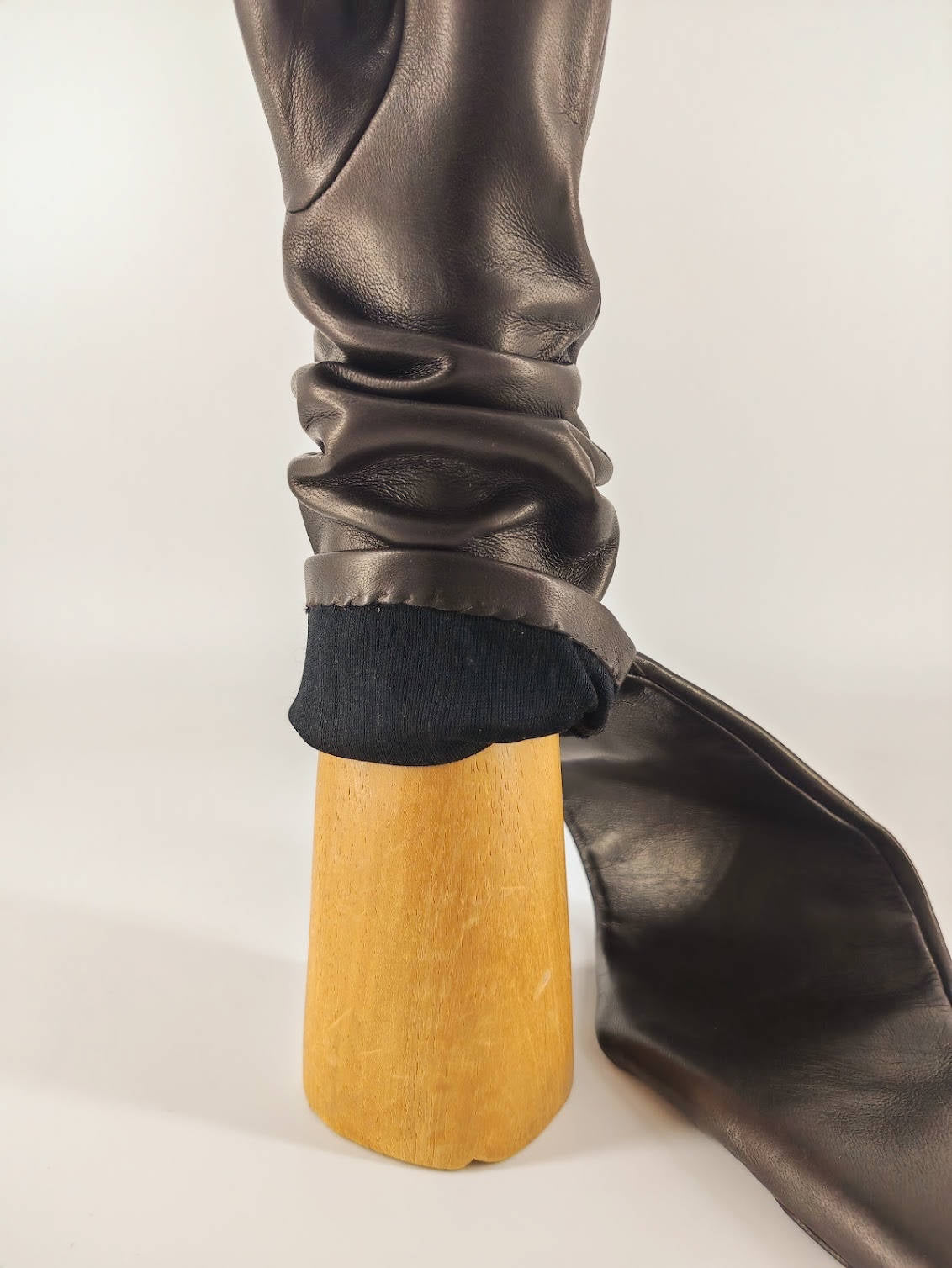 Elisabetta . Long 8 Inches . Silk