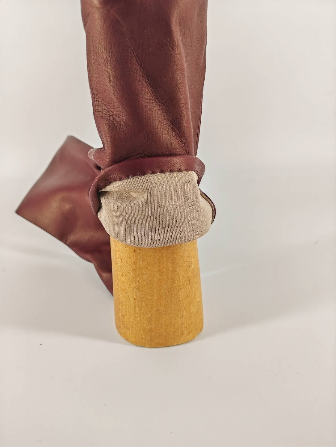 Carmela . Long Half Fingers . Silk