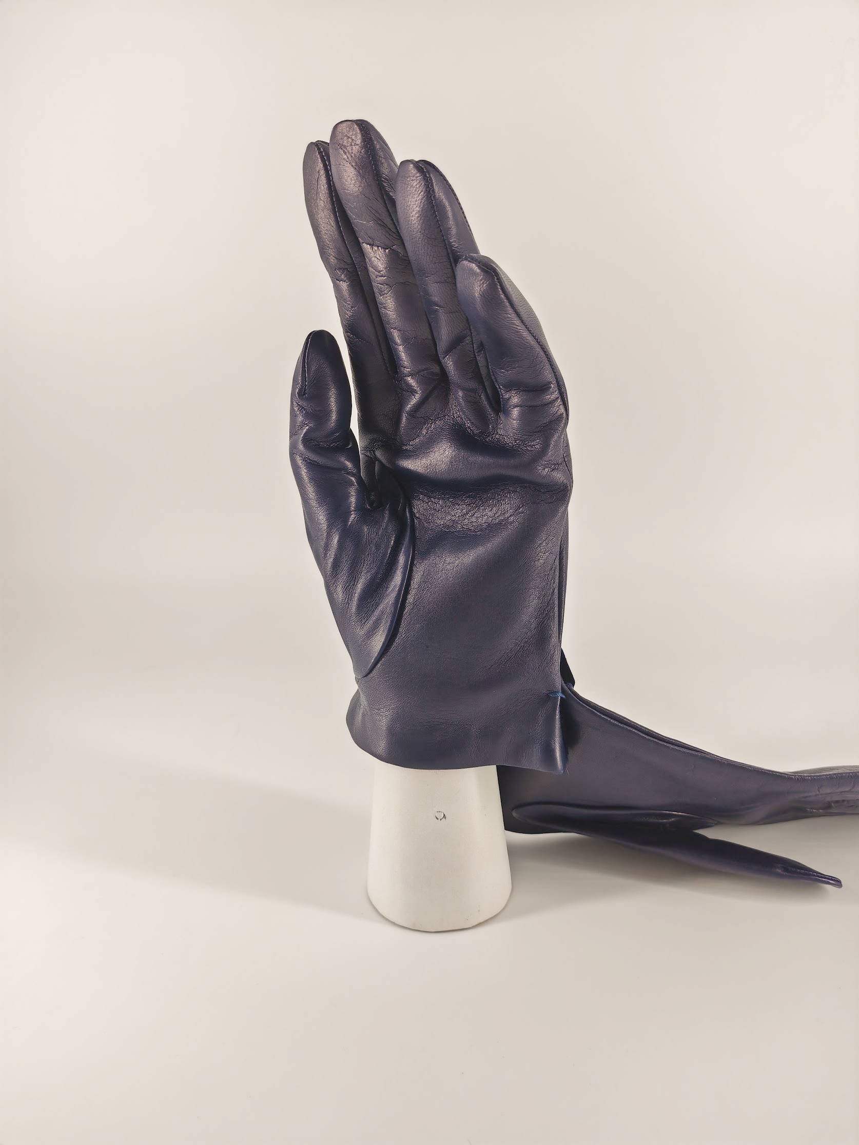 Cinzia . Borchie . Cashmere