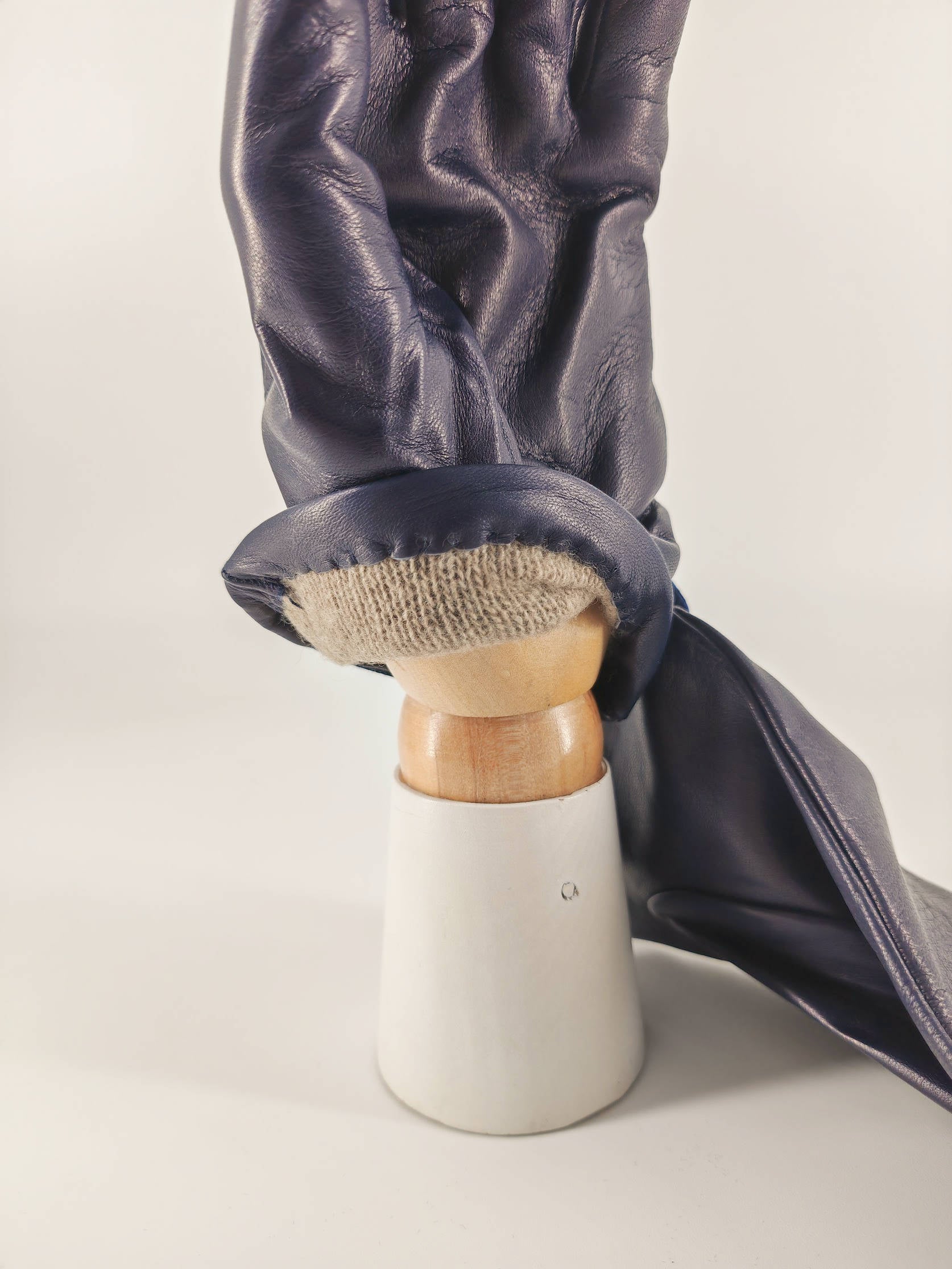 Cinzia . Borchie . Cashmere