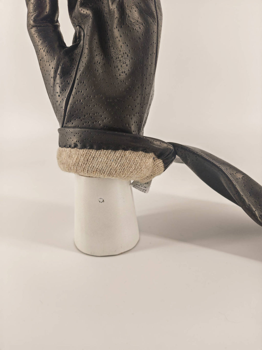 Tiziana . 3 stitches . Cashmere