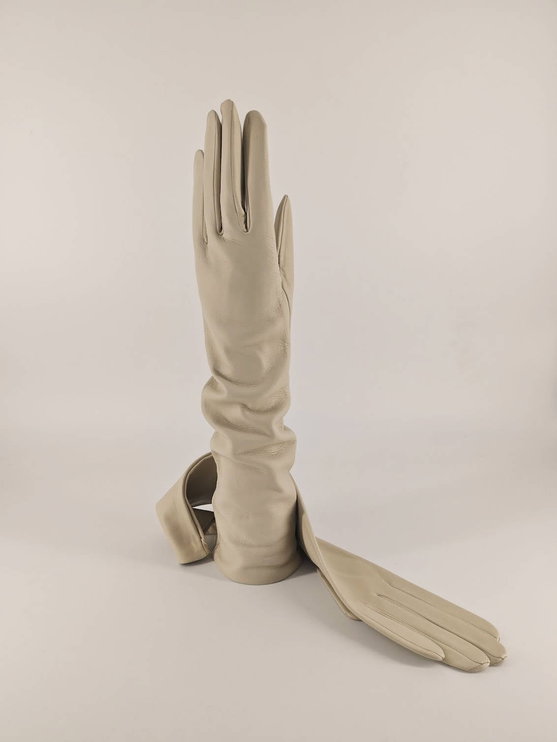 Elisabetta . Long 8 Inches . Silk