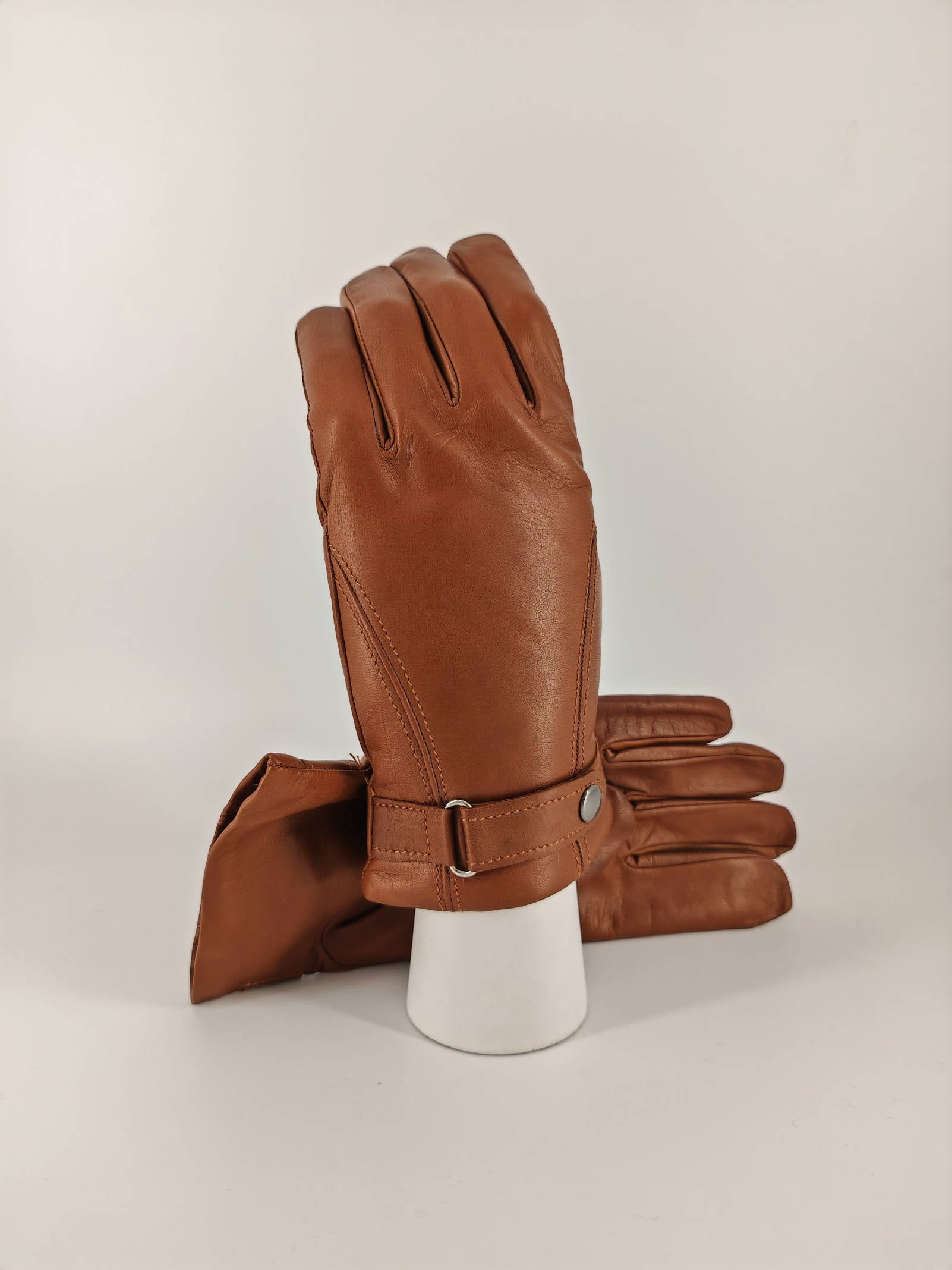 Augusto . Bottone Sopra . Cashmere