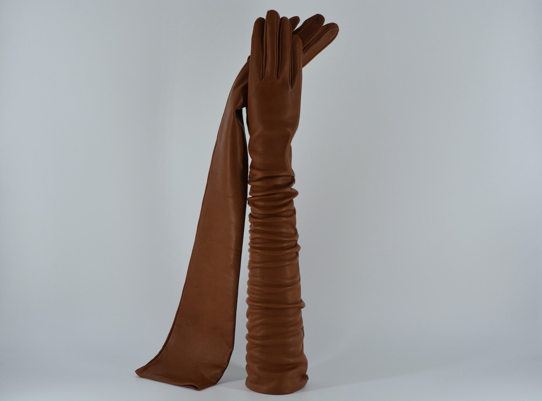 Lucrezia . Lungo 16 Pollici . Seta