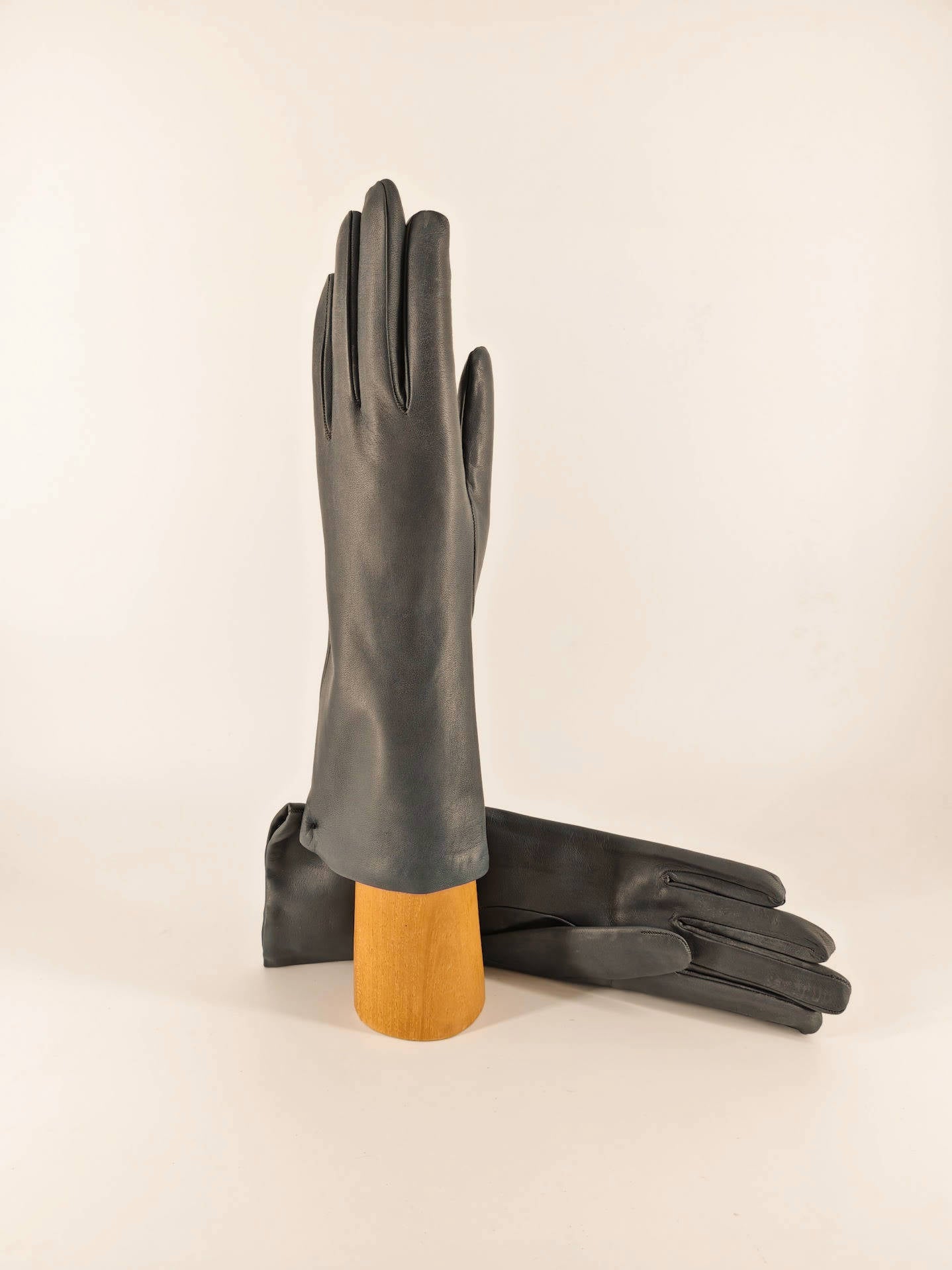 Costanza . Lunghi 4 Pollici . Cashmere