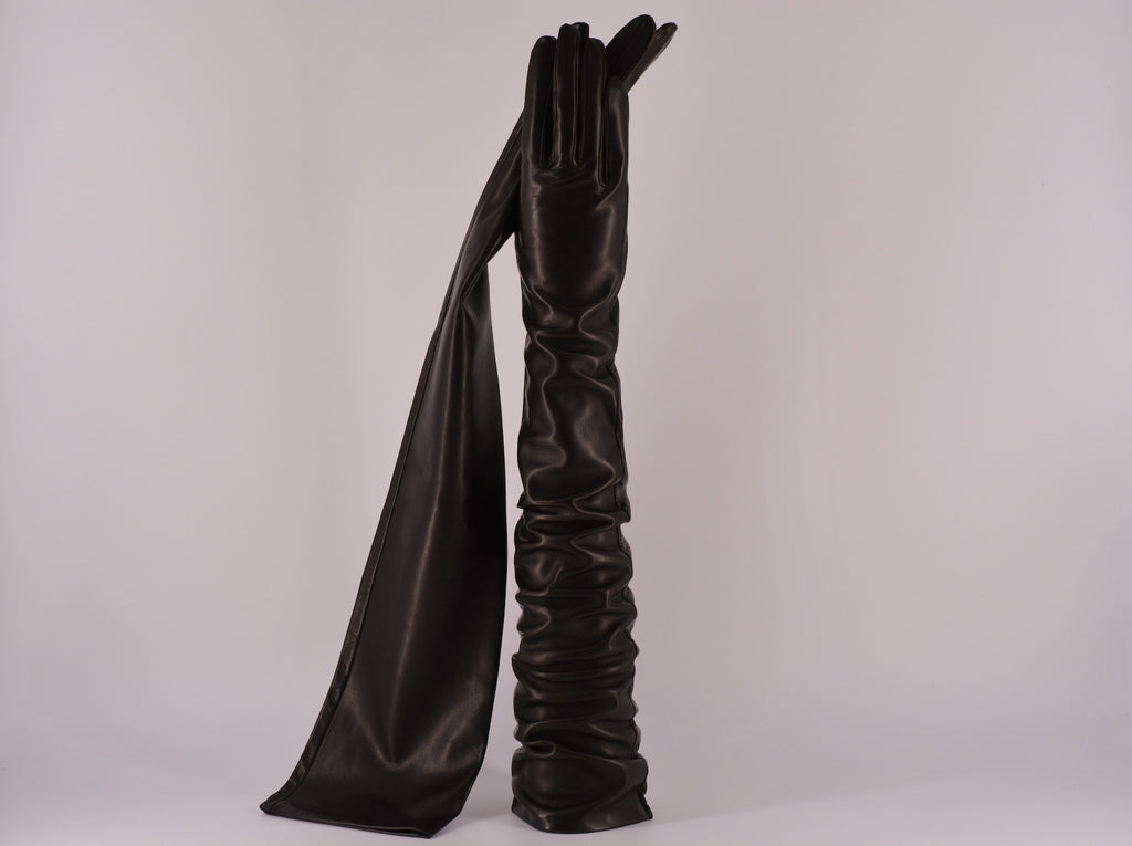 Lucrezia . Lungo 16 Pollici . Seta