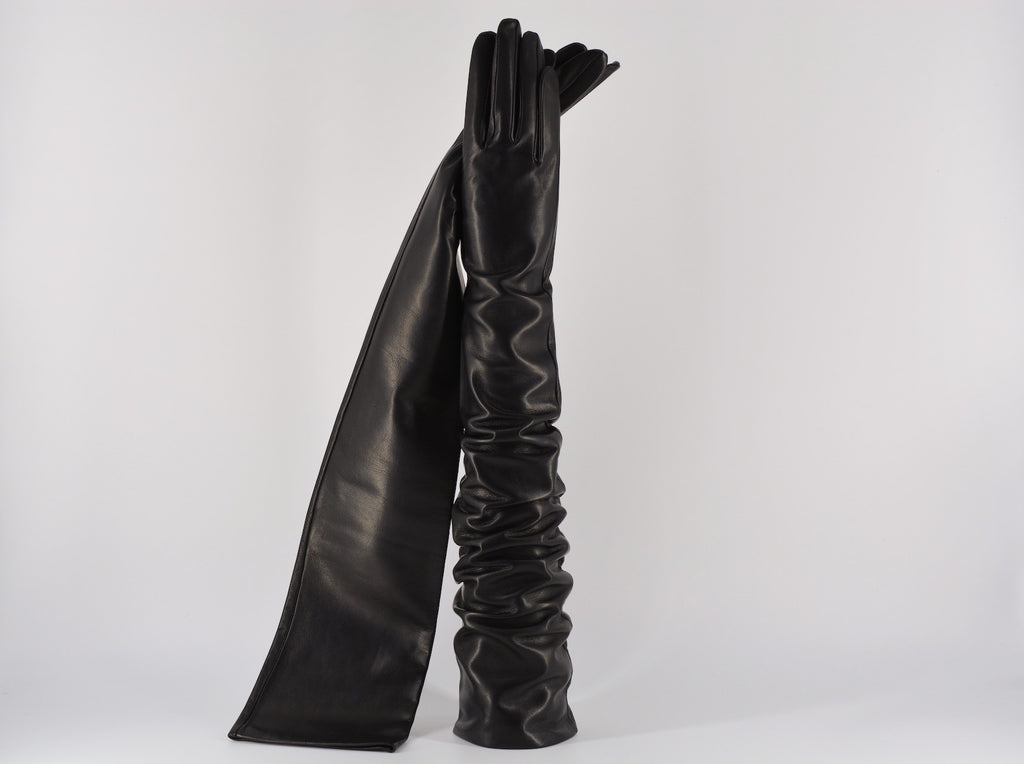 Lucrezia . Lungo 16 Pollici . Seta