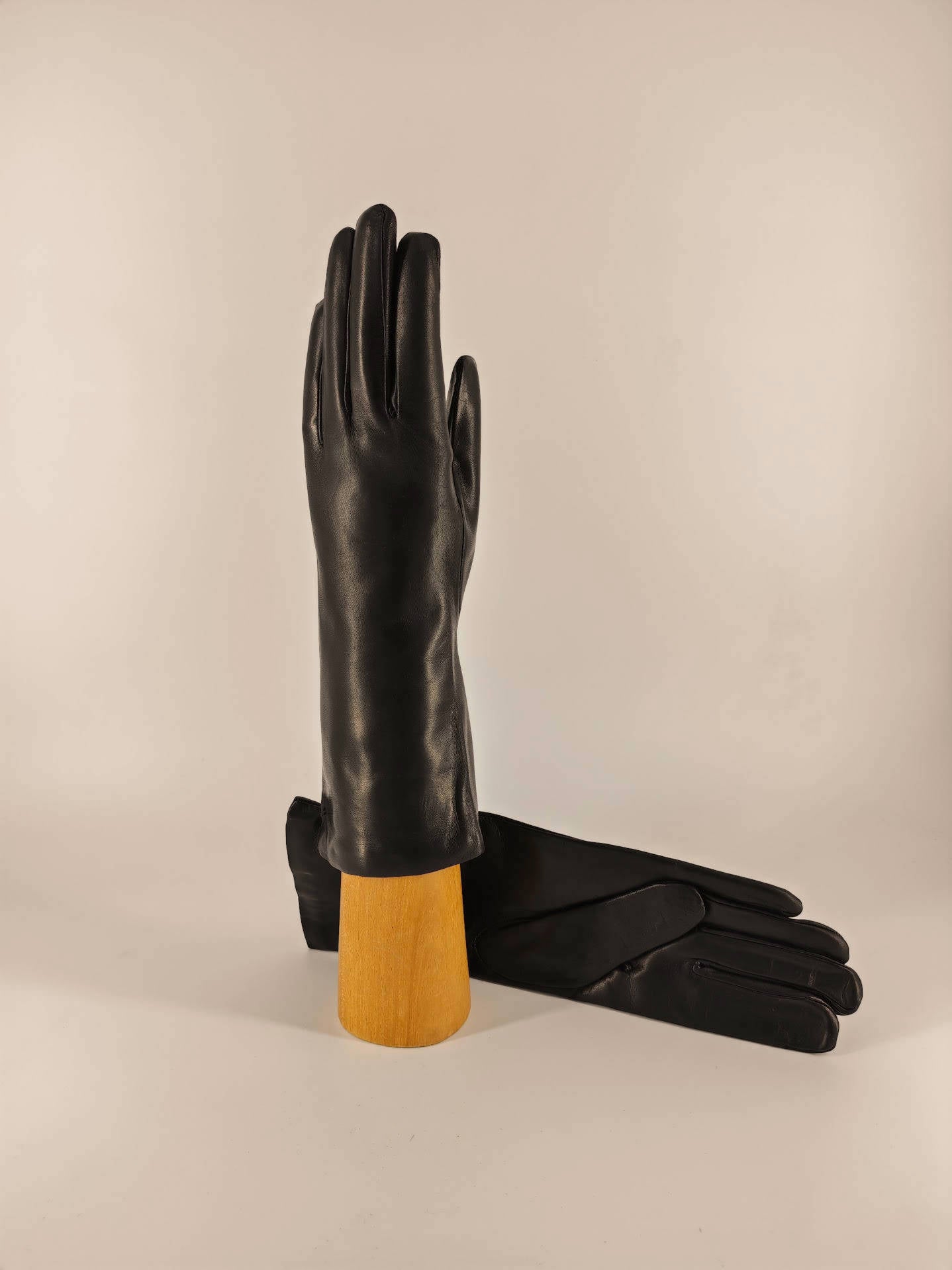 Costanza . Lunghi 4 Pollici . Cashmere