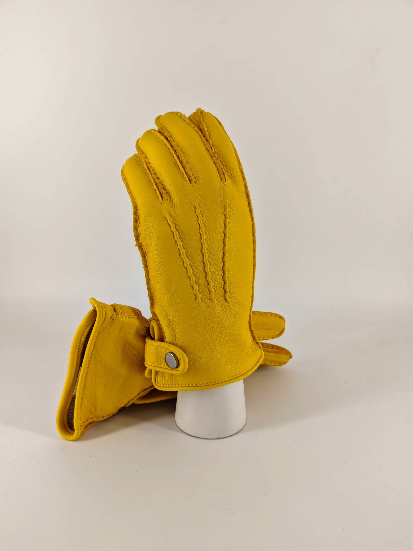 Michelangelo . Pelle di Cervo Bottone . Cashmere