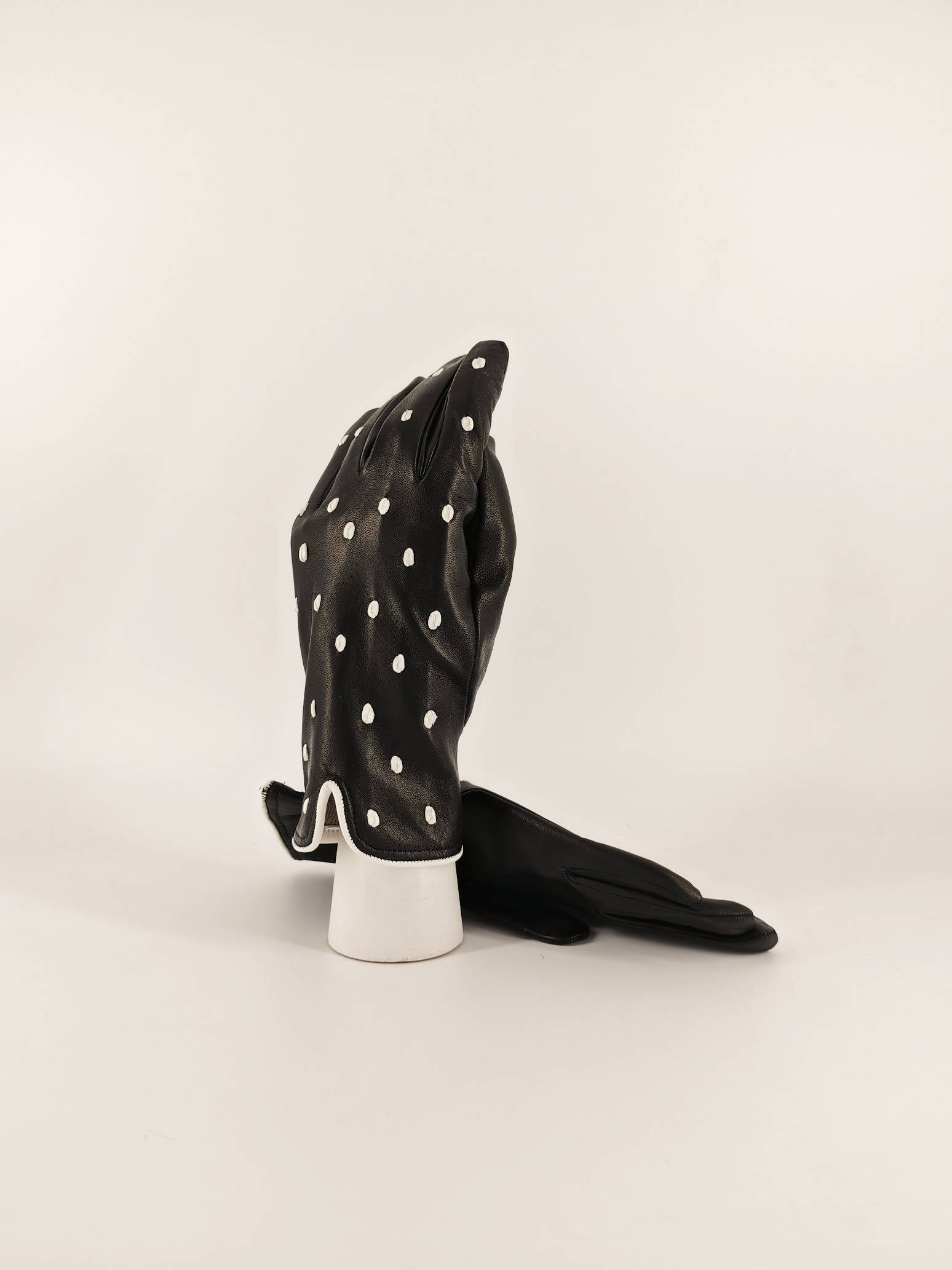 Emma . Dots . Cashmere