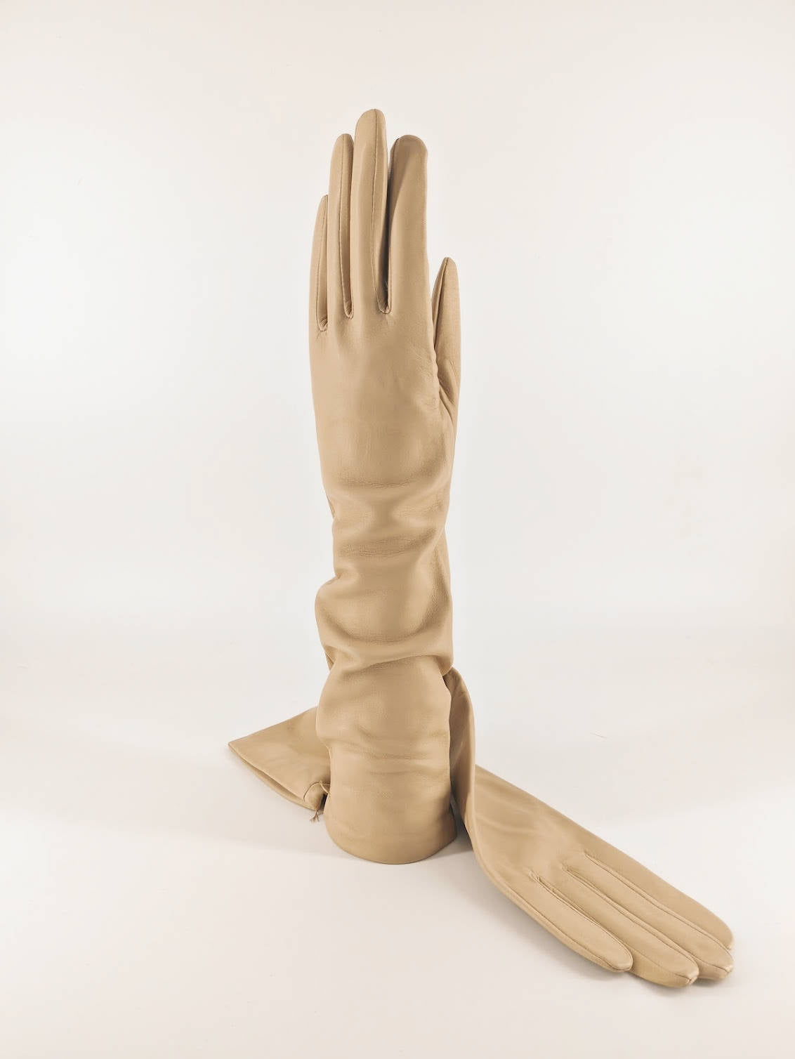 Elisabetta . Long 8 Inches . Silk