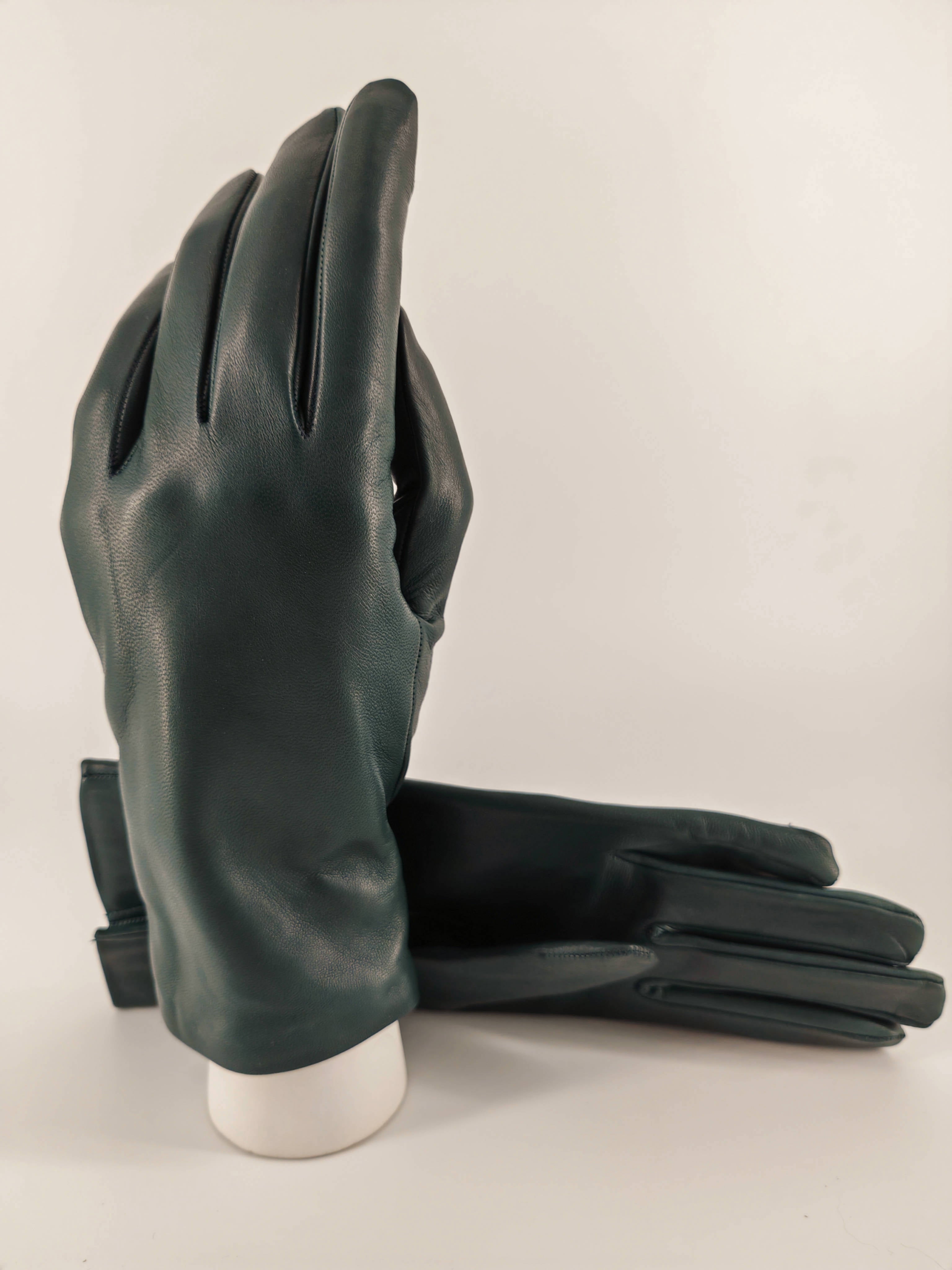 Carla . Classic . Cashmere